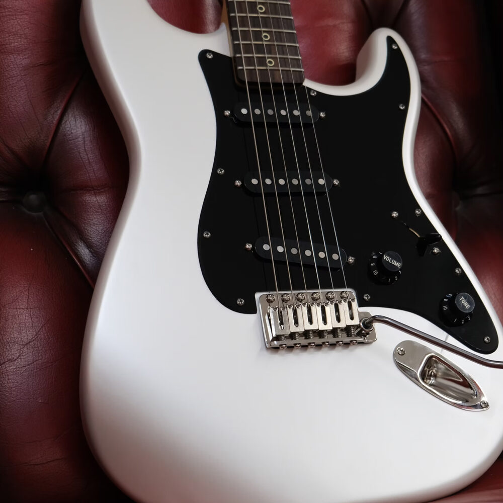 Caydence Scorpio guitar